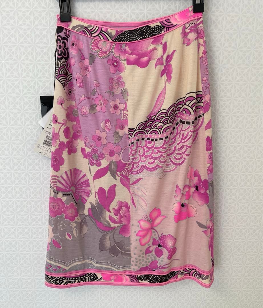 レオナール　スカート99000円のお品物