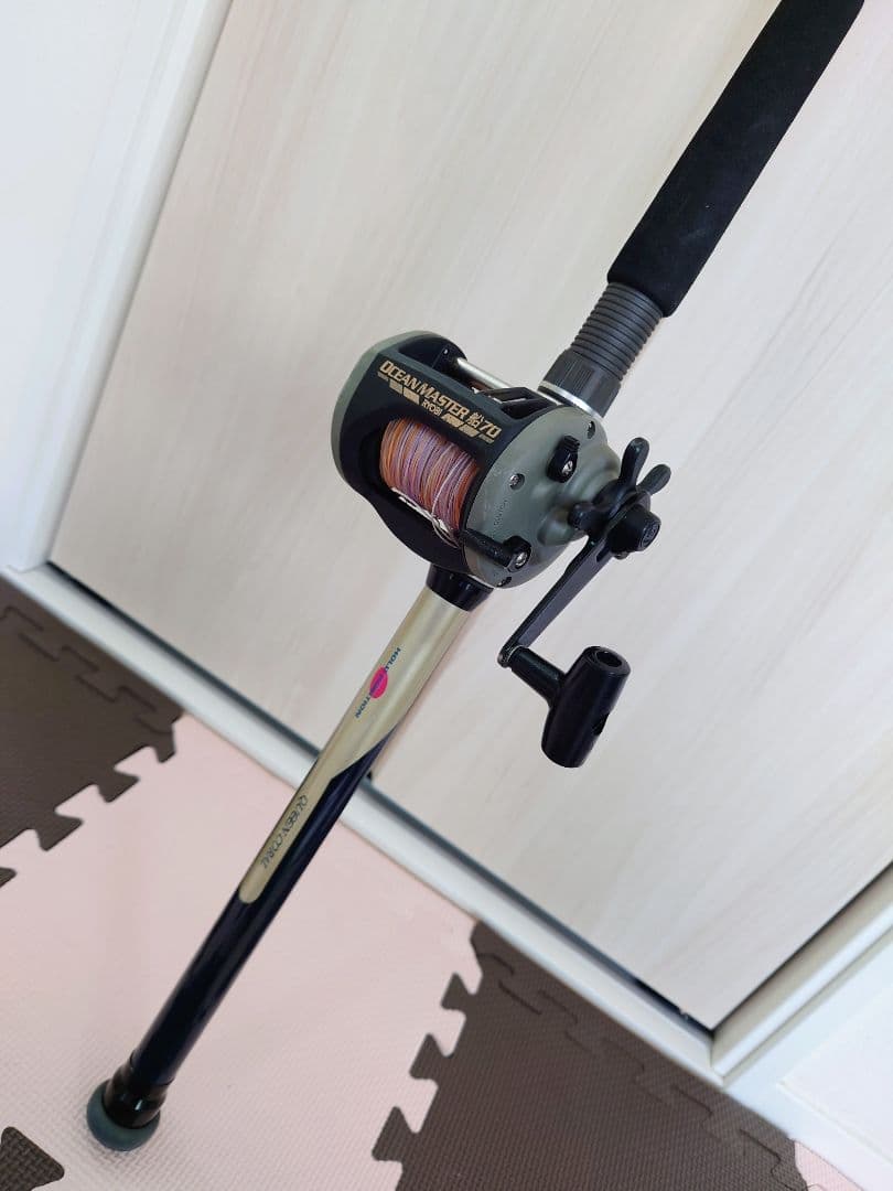 船　ロッド 2本(中通し舟竿)　リール2個　セミハードケース