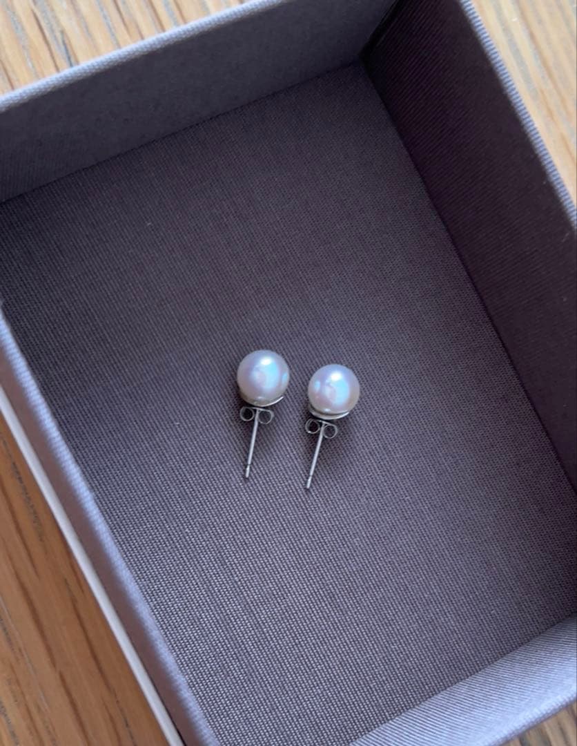 美品　ete ピアス　両耳用　24時間以内配送　匿名配送