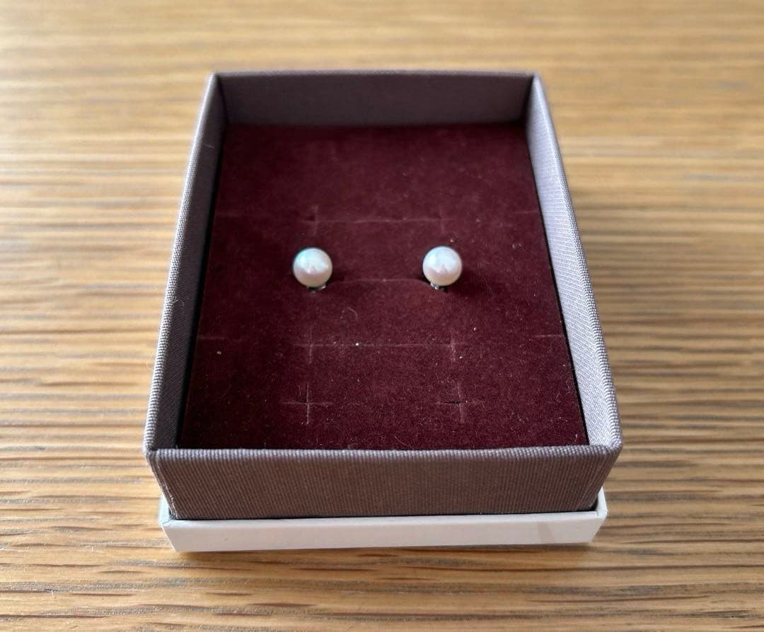 美品　ete ピアス　両耳用　24時間以内配送　匿名配送