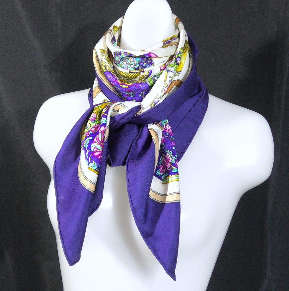 美品　HERMES エルメス　大判スカーフ　カレ90　 D535