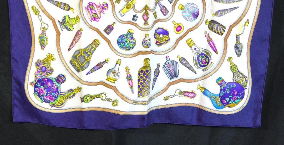 美品　HERMES エルメス　大判スカーフ　カレ90　 D535