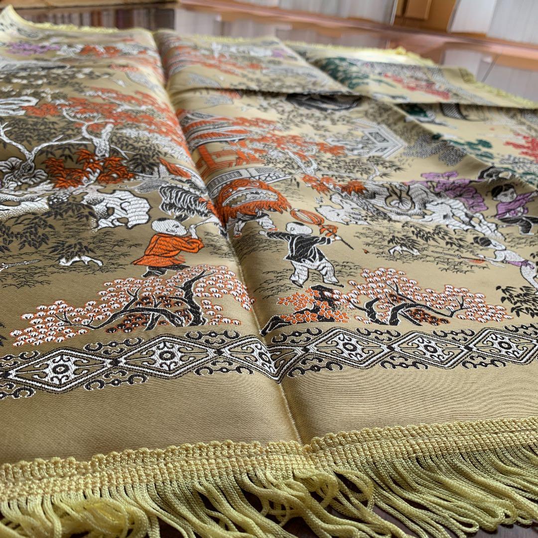 お値下げ中‼️中国刺繍テーブルクロス