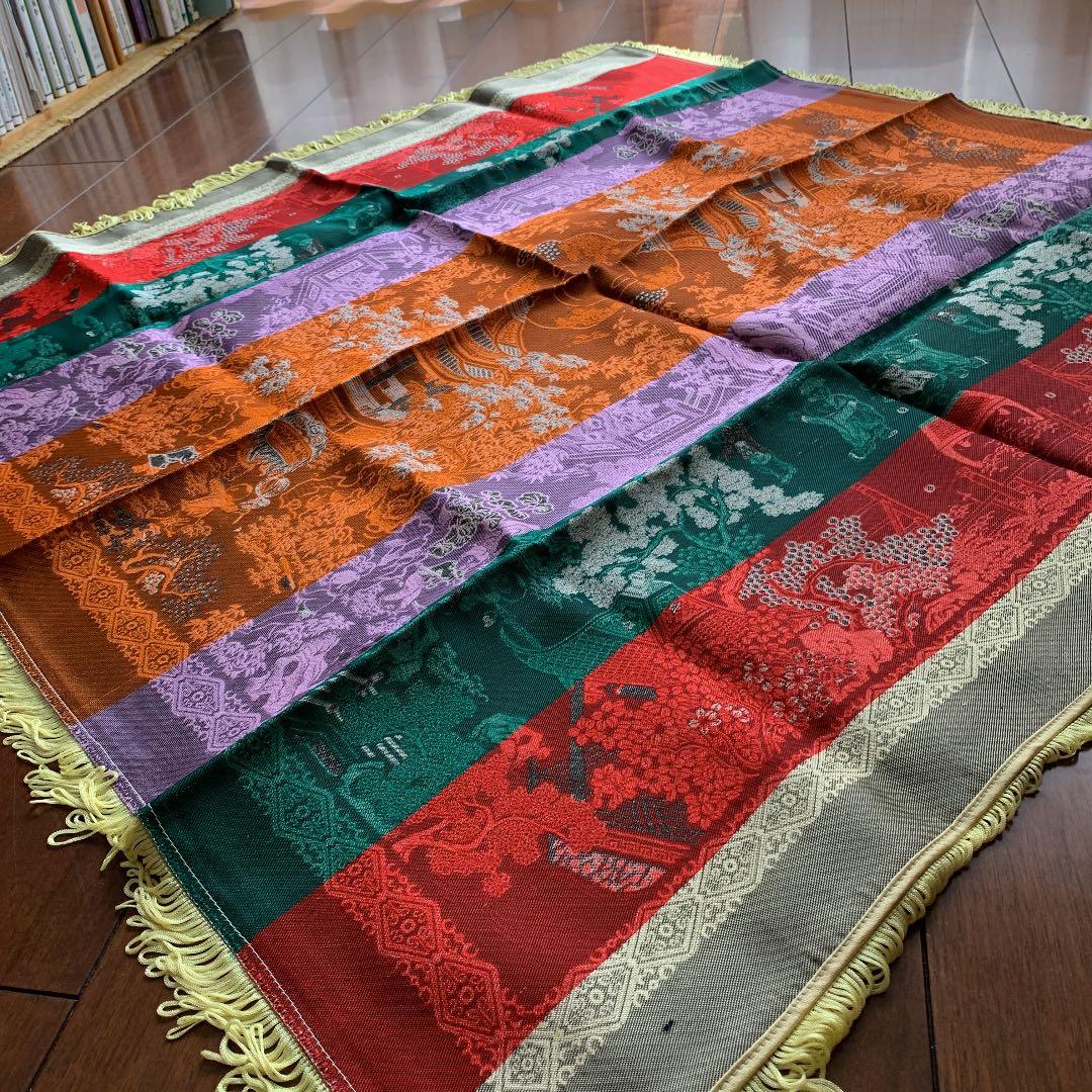 お値下げ中‼️中国刺繍テーブルクロス