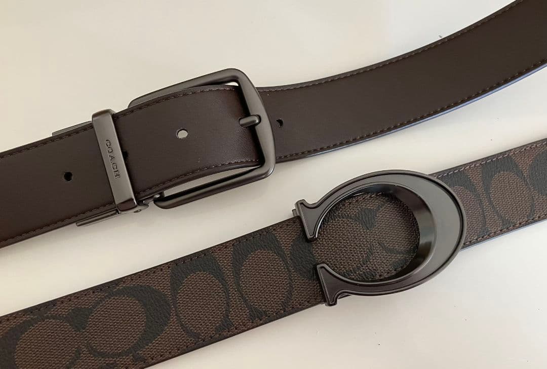 SALE♪コーチ　新品　リバーシブル　ブラウンシグネチャー　ガンメタルバックル