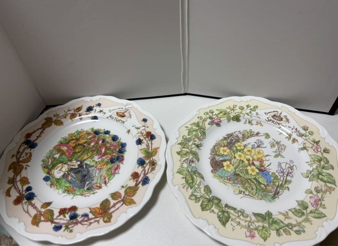 新品　ロイヤルドルトン　ブランブリーヘッジ　プレート4枚セット春夏秋冬シリーズ