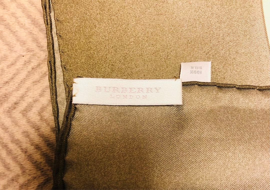 バーバリー シルクスカーフ