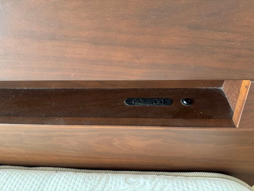 ニトリ ダブルベッドフレーム ＋ マットレス