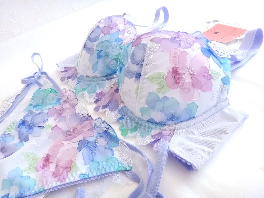 ワコール ルジェ　ブラジャーD65 & ショーツM　水色紫花柄紐パン