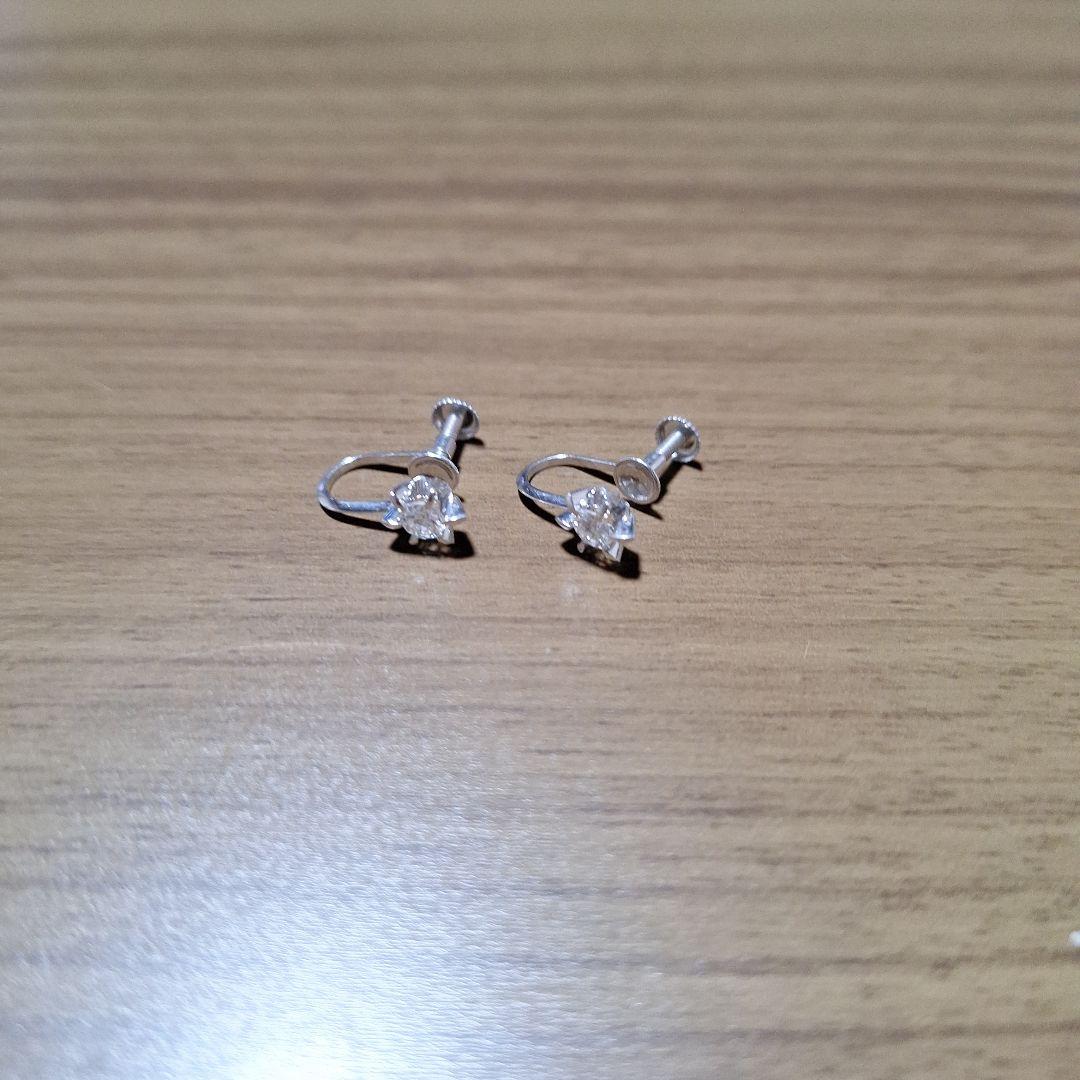 PT900ダイヤイヤリング0.3カラット