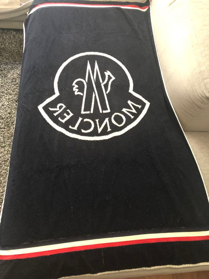 超希少　MONCLER 超大型ブランケット　掛け布団　タオル　非売品　イタリア産