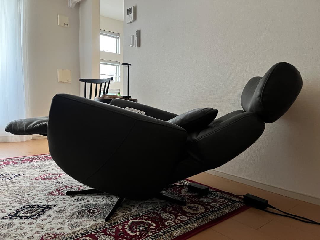 限定値下げ　関家具　電動リクライニングソファ　クッション付き