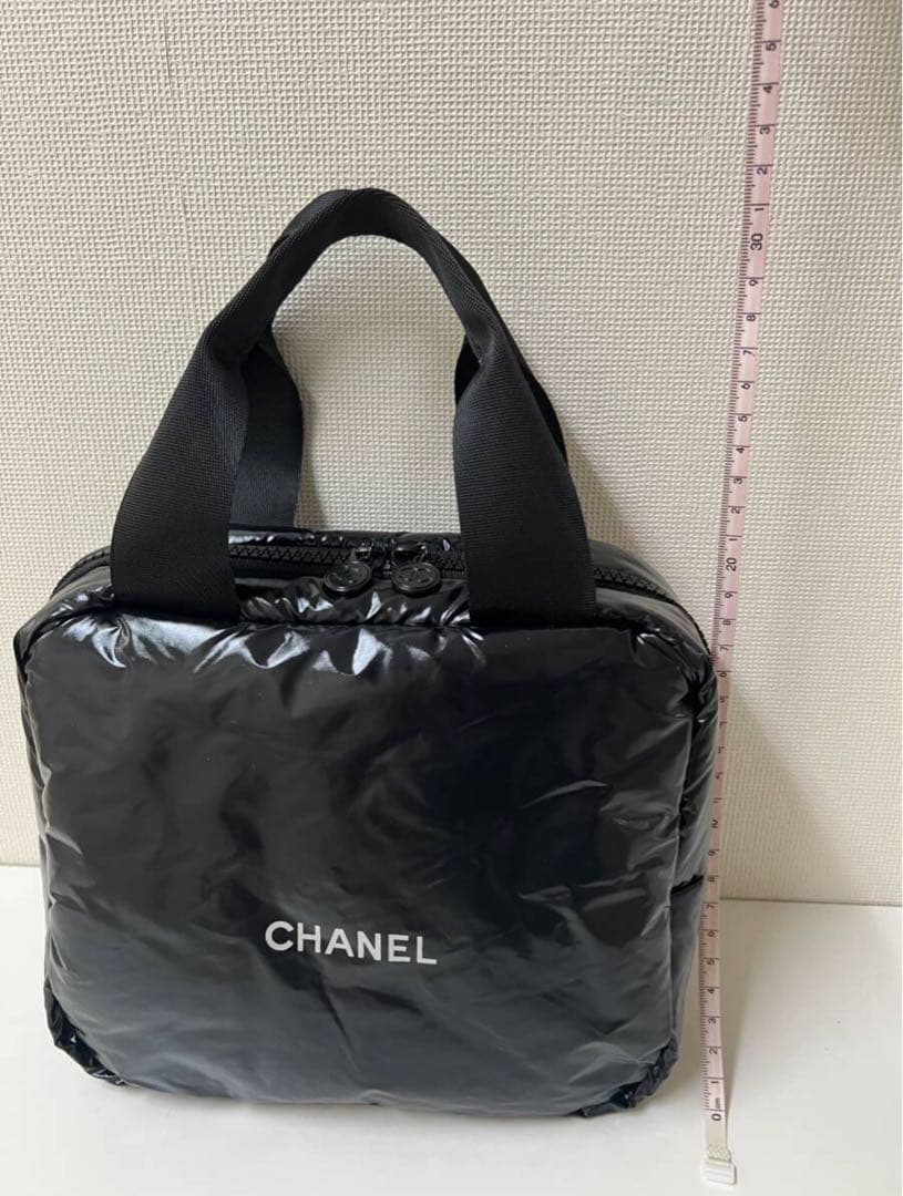 CHANEL ノベルティブラック ナイロンポーチ 約25cm