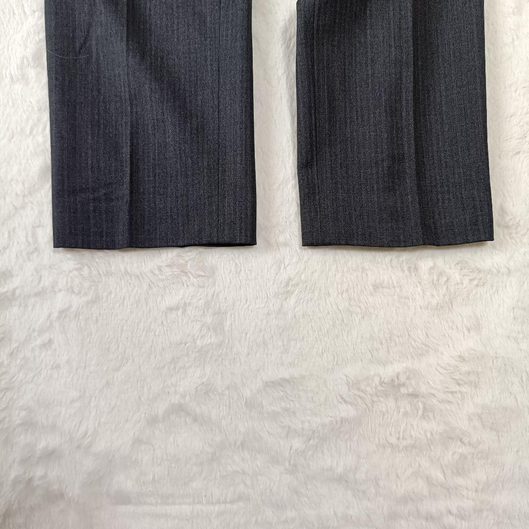 未使用級☆23区 パンツスーツ セットアップダークグレー ストライプ サイズ44