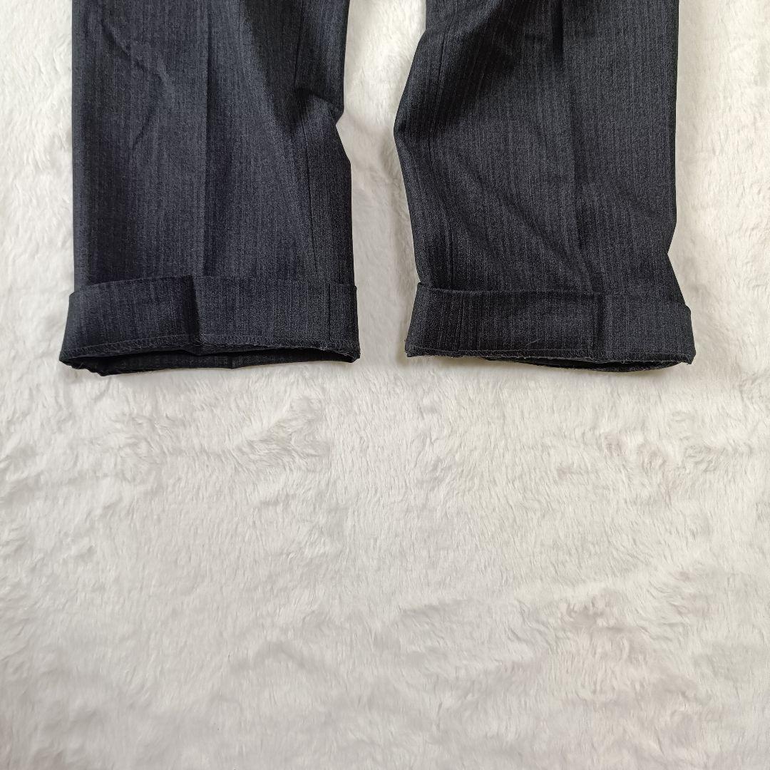 未使用級☆23区 パンツスーツ セットアップダークグレー ストライプ サイズ44