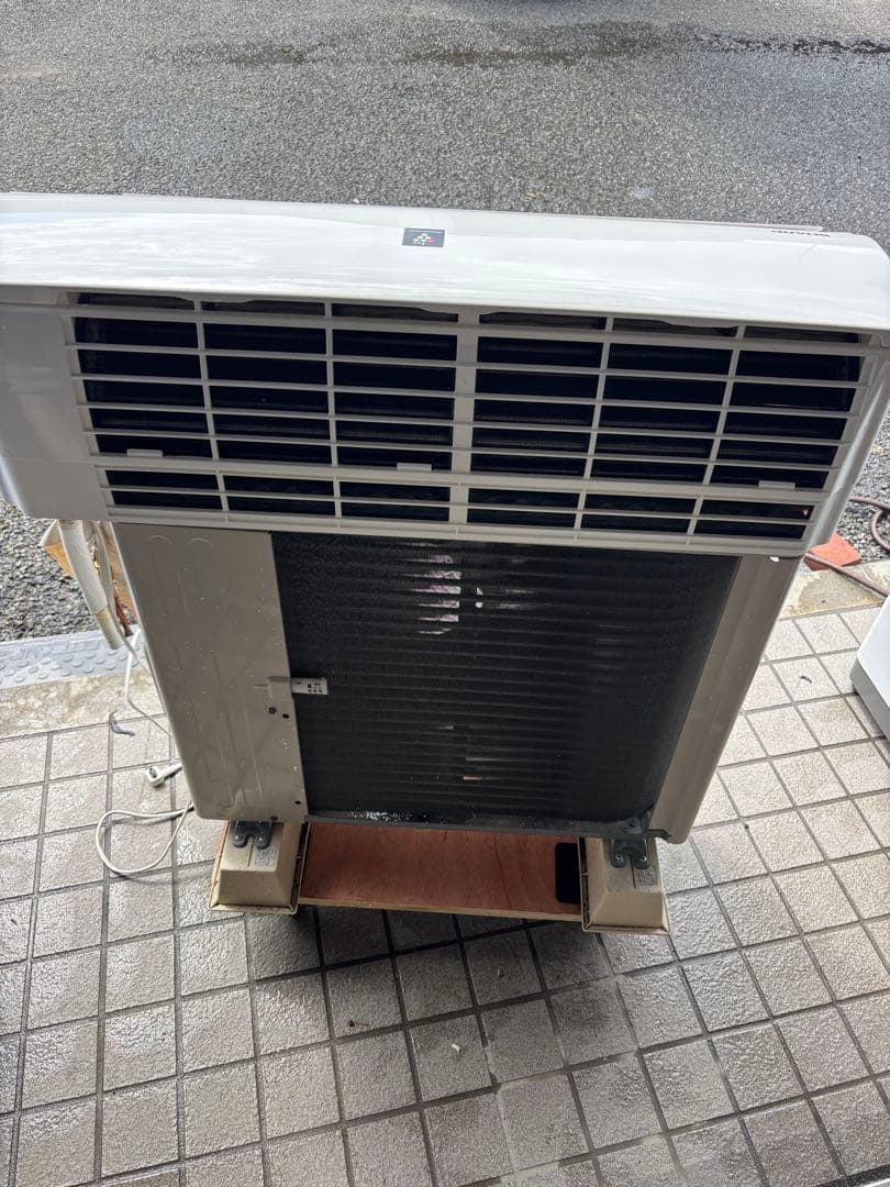 シャープ　ルームエアコン　AY-J22S-W 2019年製　100V 6畳