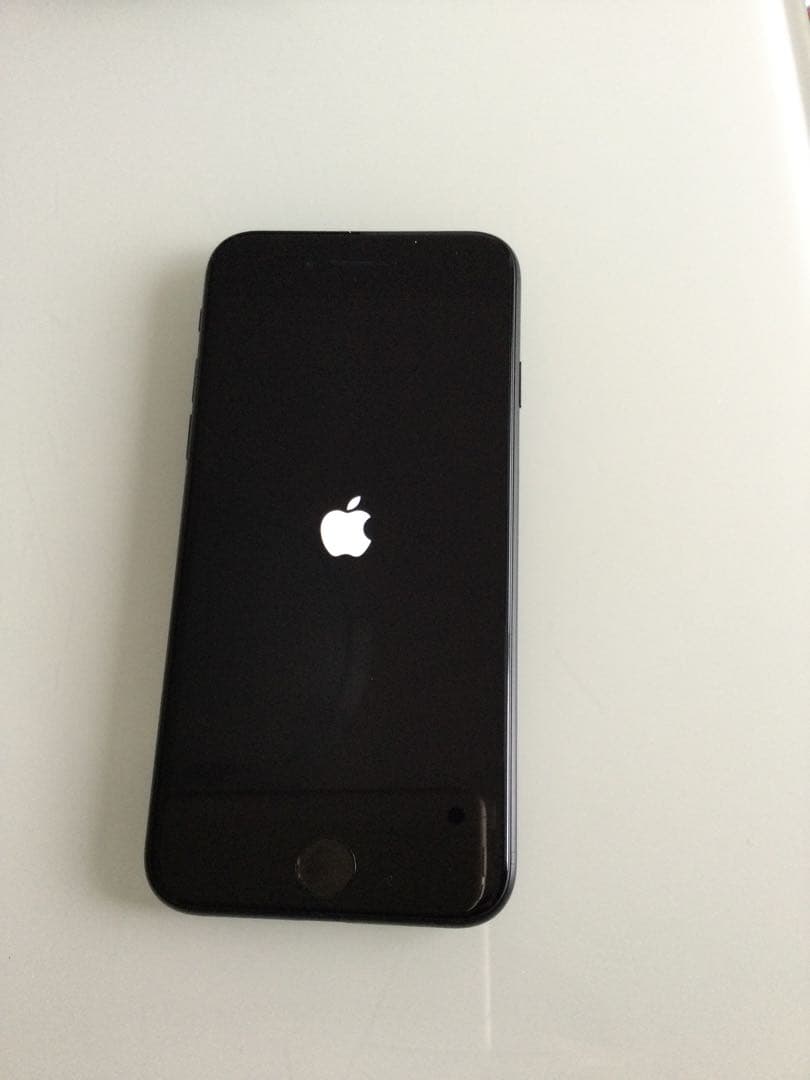 Apple iPhone SE2　64GB　ブラック 本体　箱付