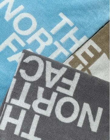 セール新品★THE NORTH FACE（ザ・ノースフェイス）大判タオル（3色）