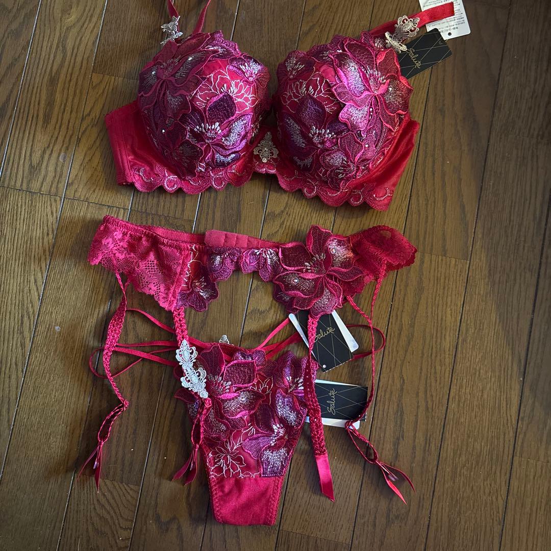 サルートガレ29グループF75ソングM、ガーターベルト店舗販売のみの商品です。