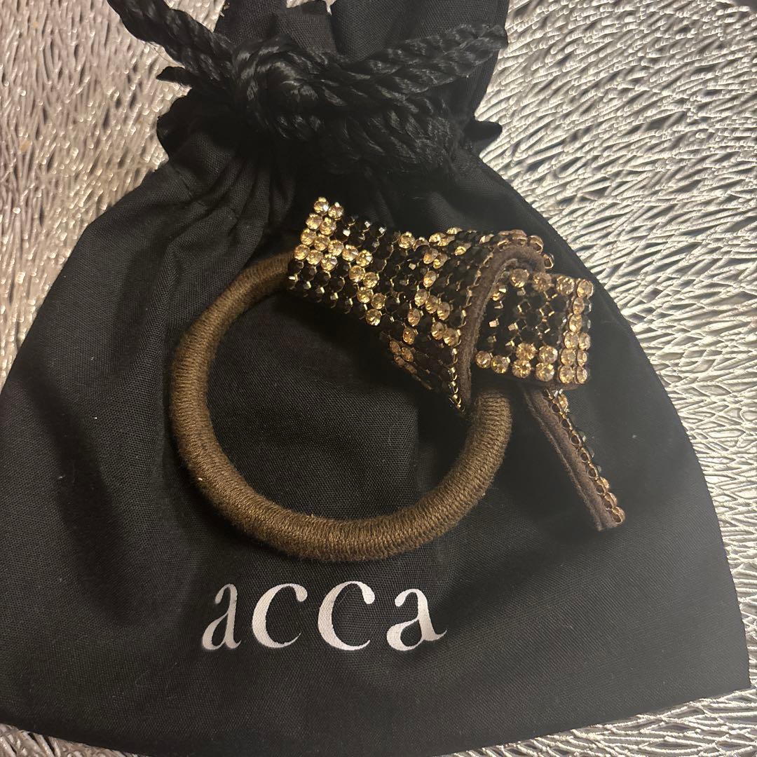 《美品》acca アッカ　ブリジットポニー　ブラウンゴールド系新品ゴム交換済