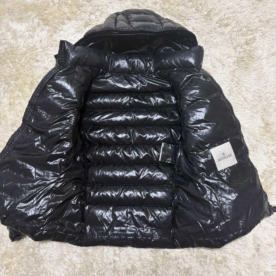 モンクレール BADY　バディ ダウンジャケット　黒　ブラック　光沢 フード　0