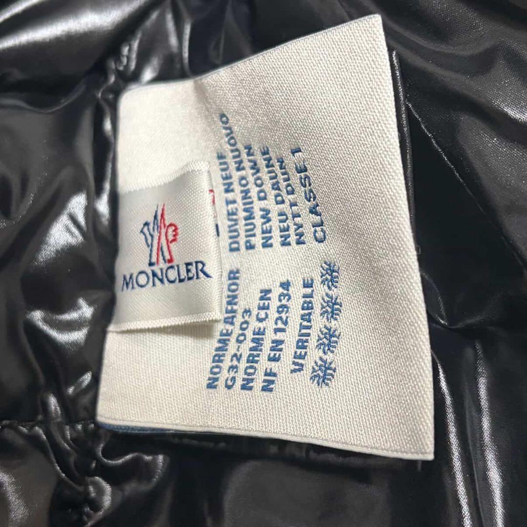 モンクレール BADY　バディ ダウンジャケット　黒　ブラック　光沢 フード　0