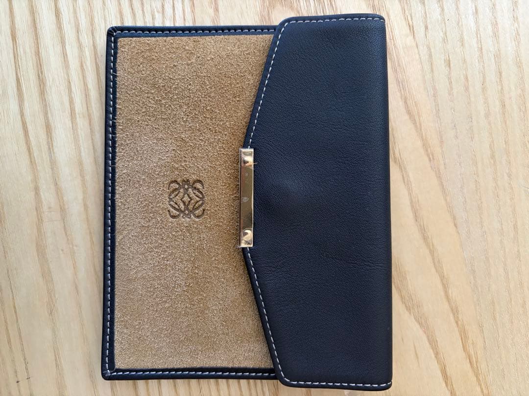 LOEWE ネイビーレザー 折り財布