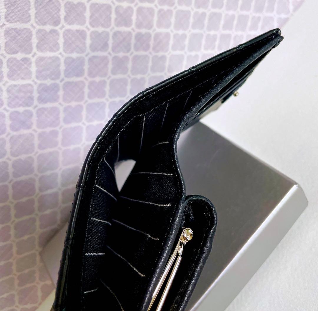 【新作✨️ショッパー付】ヴィヴィアン・ウエストウッド 折財布 ブラック