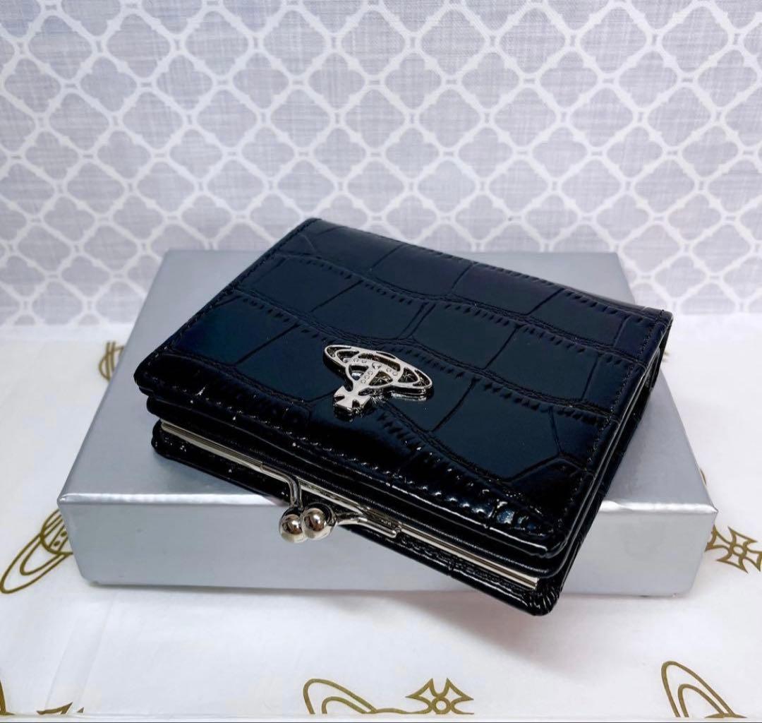 【新作✨️ショッパー付】ヴィヴィアン・ウエストウッド 折財布 ブラック