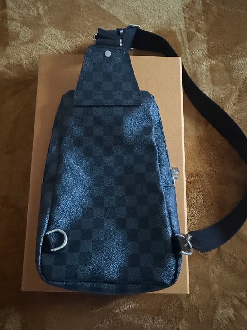 LOUIS VUITTON ルイ・ヴィトン　アヴェニュースリングバッグ