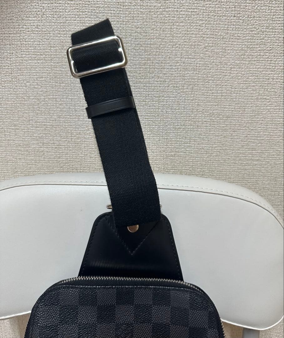 LOUIS VUITTON ルイ・ヴィトン　アヴェニュースリングバッグ