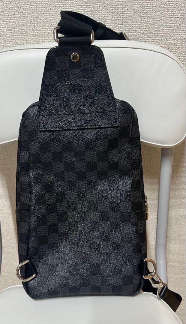 LOUIS VUITTON ルイ・ヴィトン　アヴェニュースリングバッグ