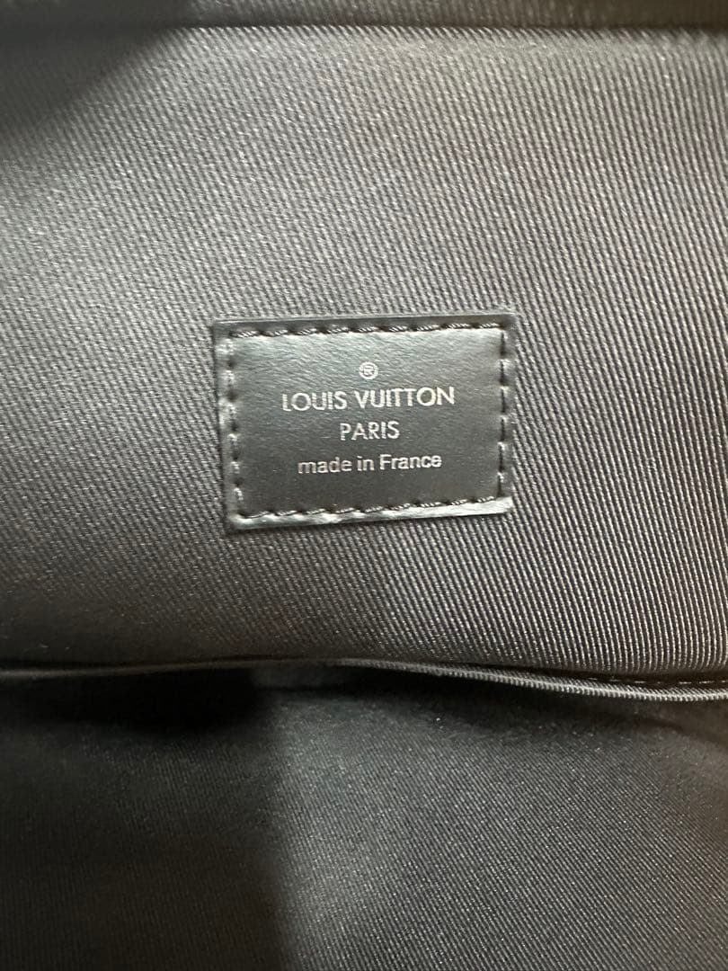 LOUIS VUITTON ルイ・ヴィトン　アヴェニュースリングバッグ