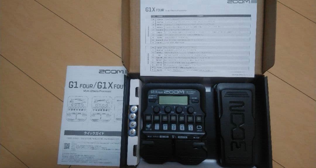 ZOOM G1X FOUR ギターエフェクター 【ペダル付き美品】