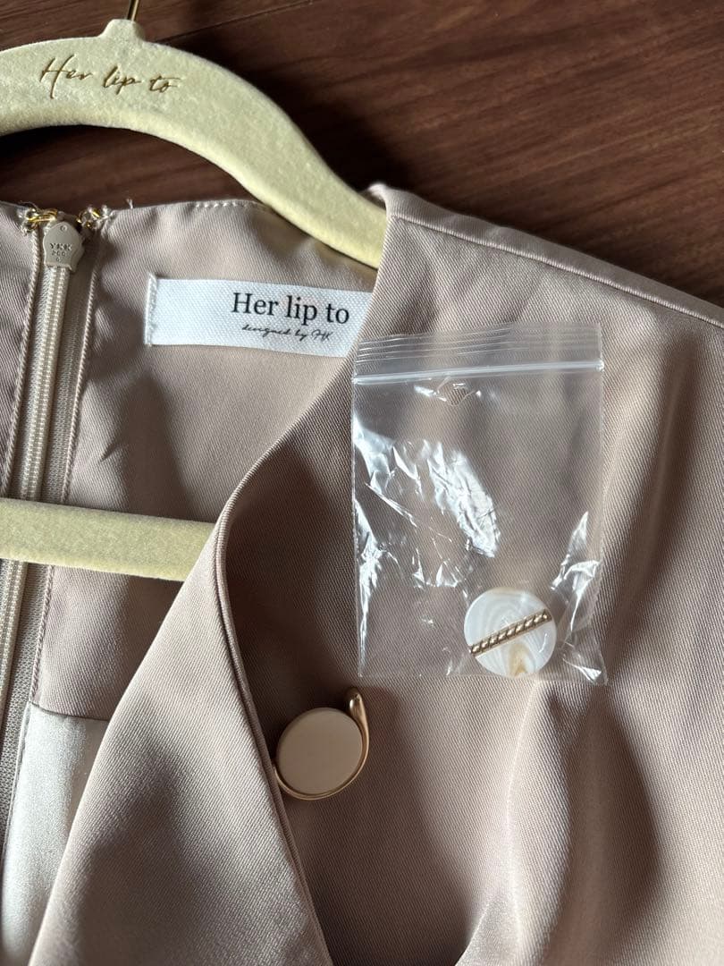 サロペット・オーバーオール・オールインワン Two-Way Collar Jumpsuit Herlipto honey