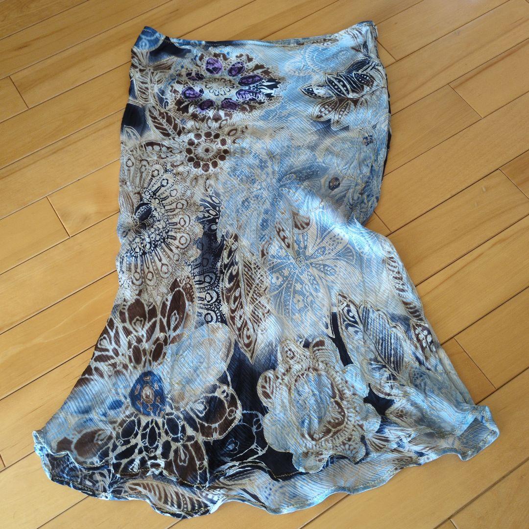 クラスロベルトカヴァリ　シルク花柄スカート