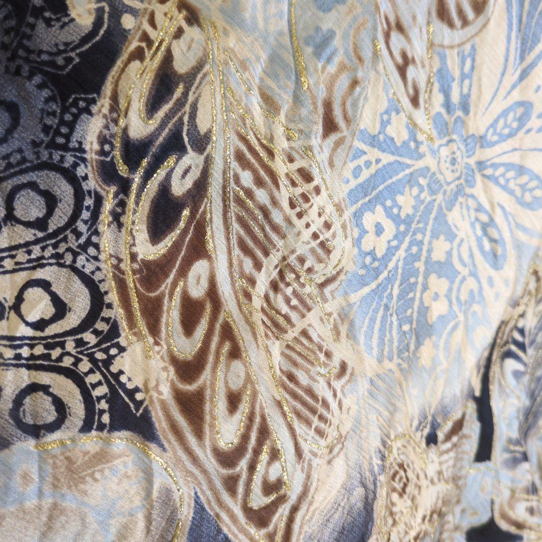 クラスロベルトカヴァリ　シルク花柄スカート