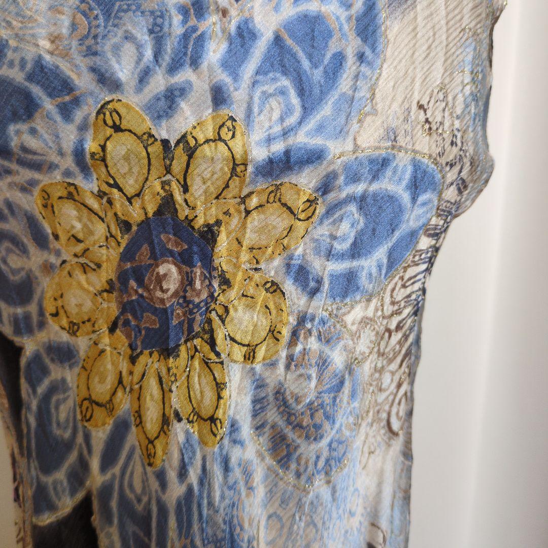 クラスロベルトカヴァリ　シルク花柄スカート