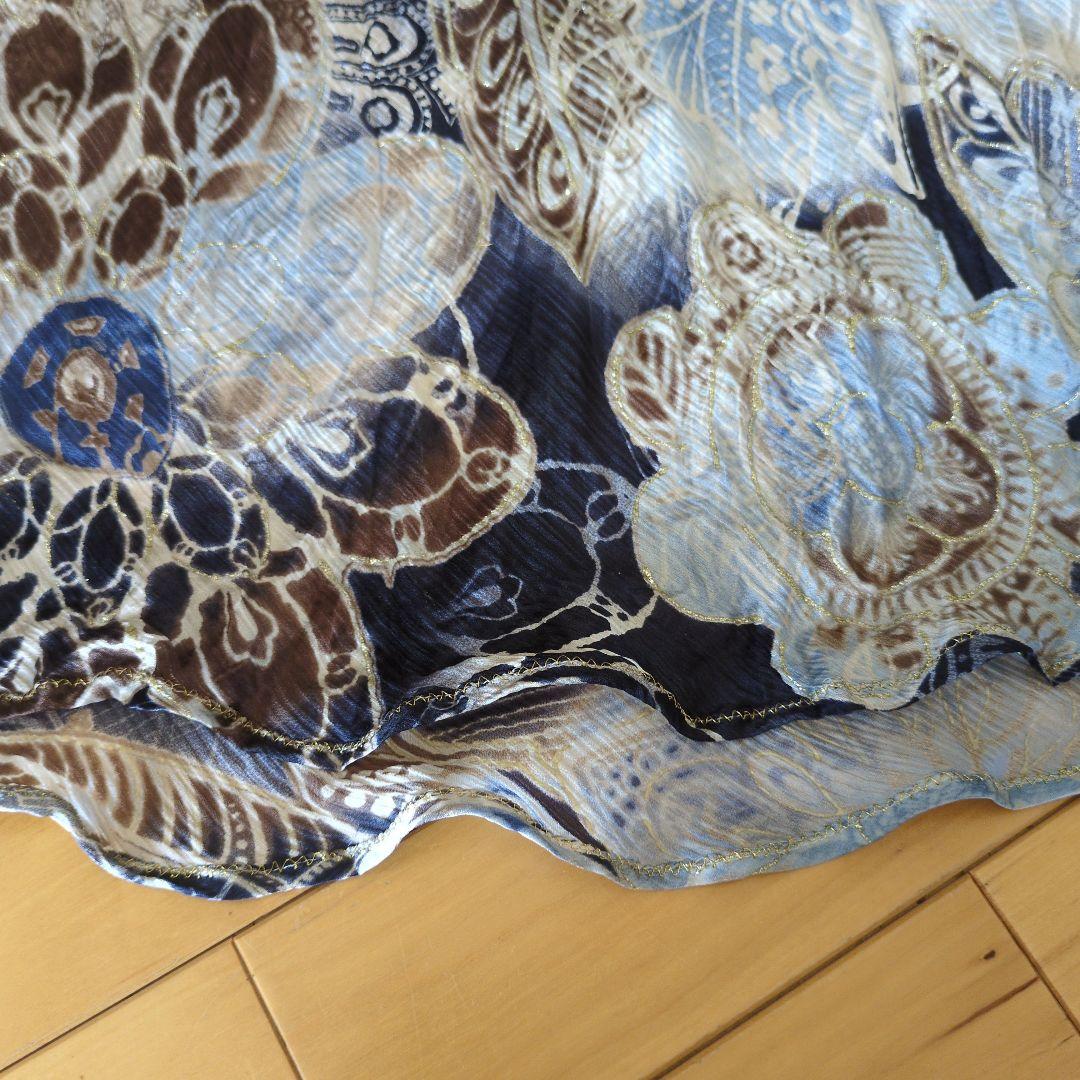 クラスロベルトカヴァリ　シルク花柄スカート