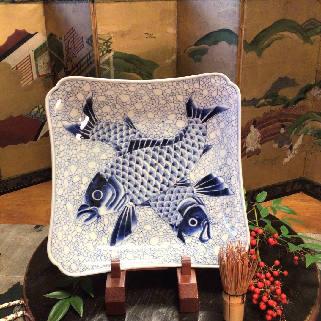 A893 古伊万里　染付　鯉に氷烈紋様　隅入角皿　1尺