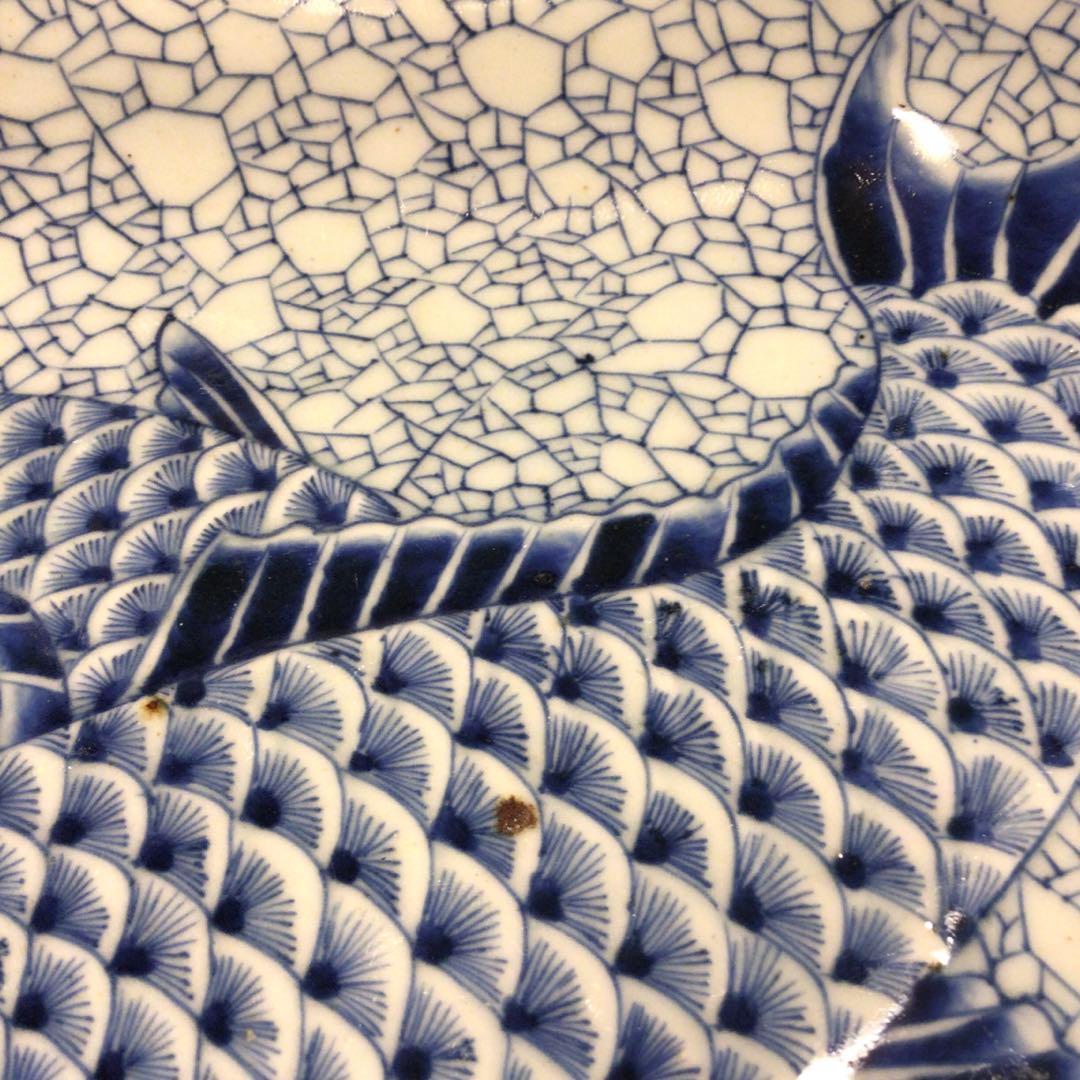 A893 古伊万里　染付　鯉に氷烈紋様　隅入角皿　1尺