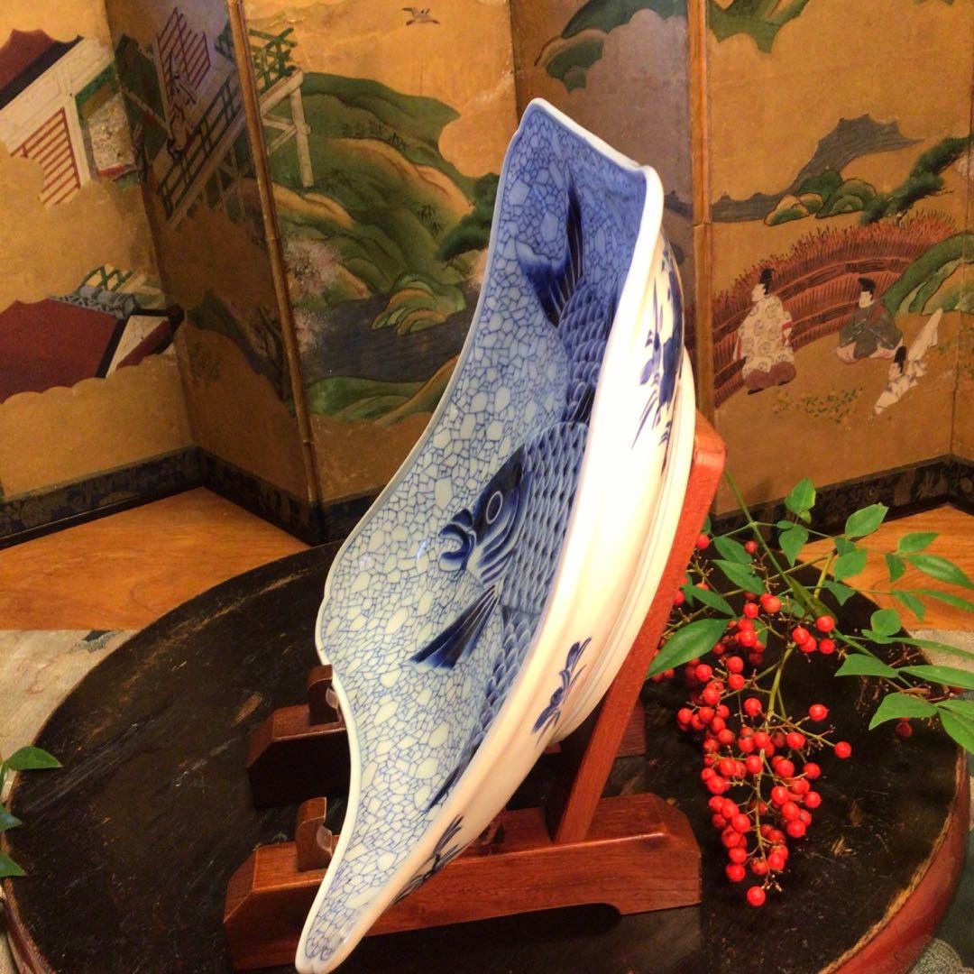 A893 古伊万里　染付　鯉に氷烈紋様　隅入角皿　1尺