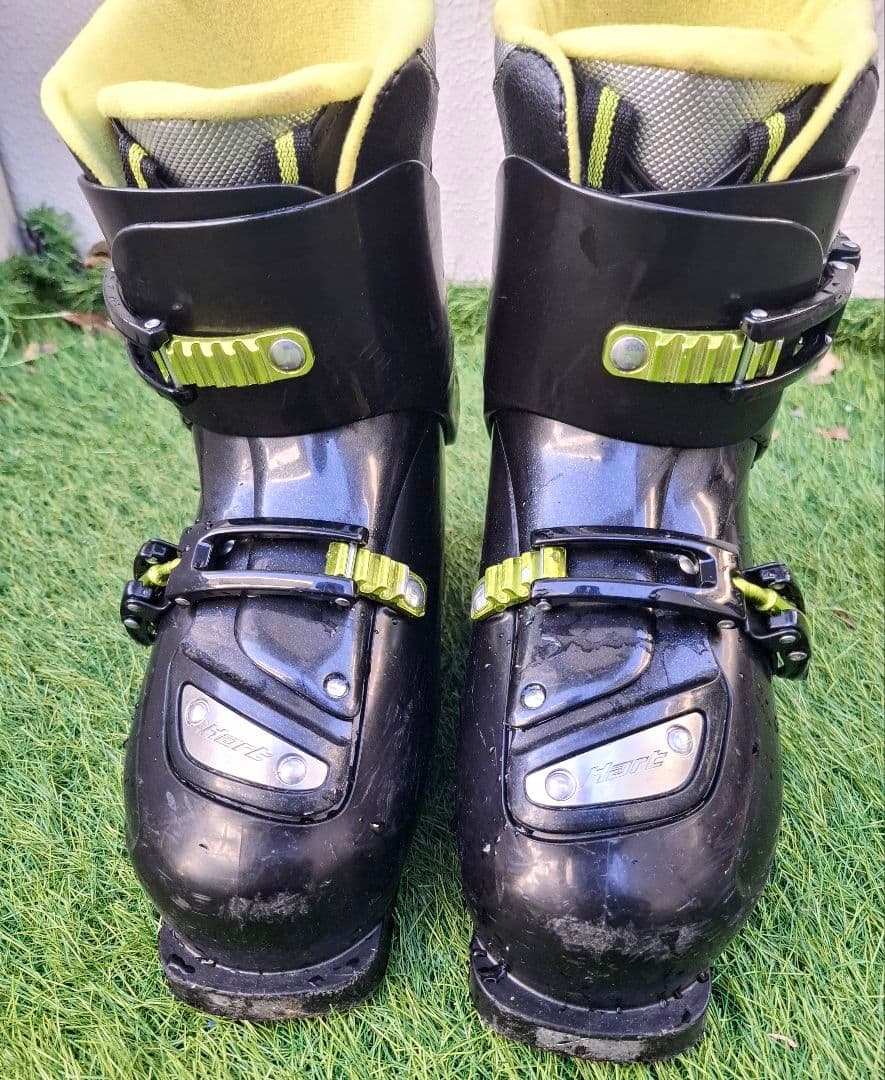 スキー4点セット（板、靴、ビンディング、ストック）　取扱説明書付