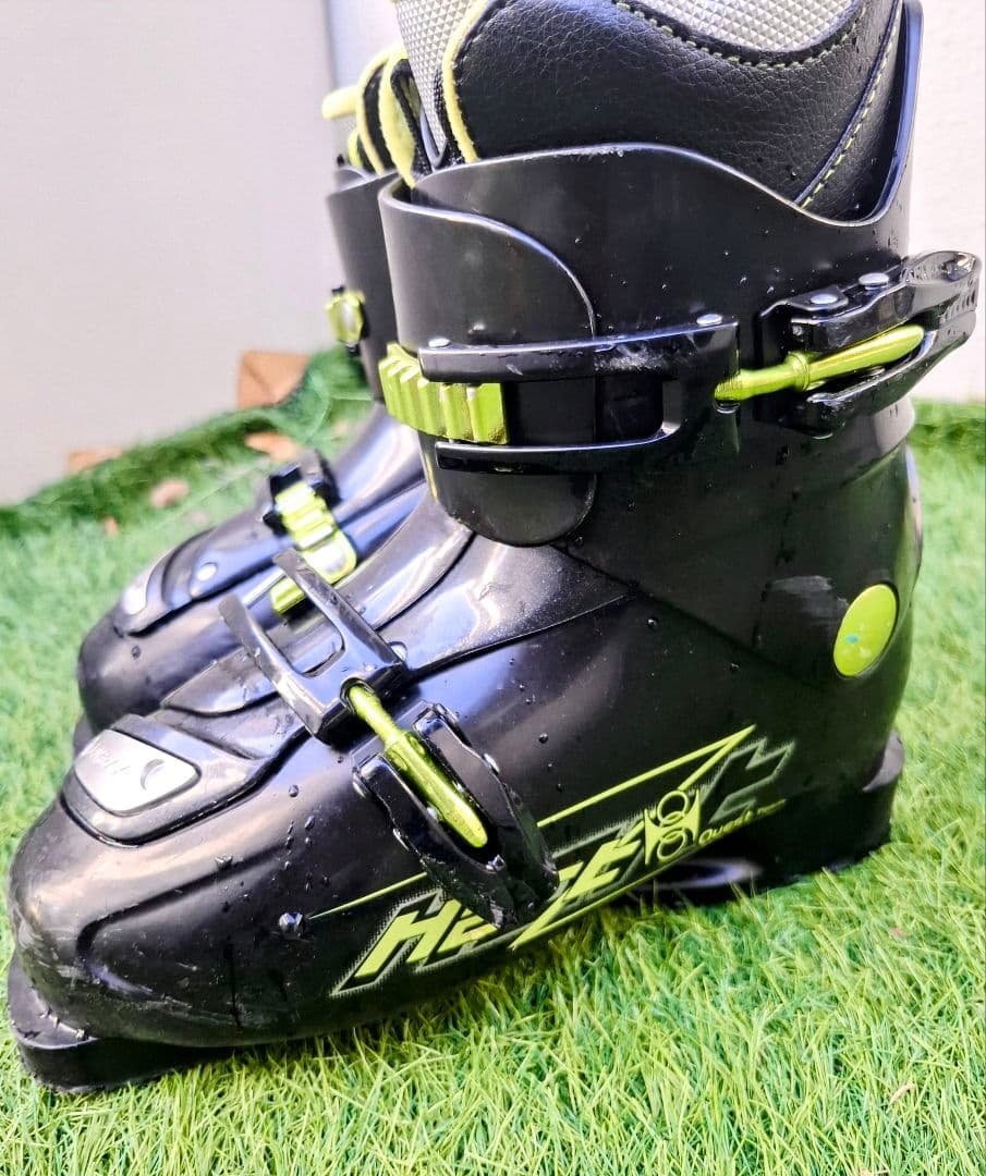 スキー4点セット（板、靴、ビンディング、ストック）　取扱説明書付