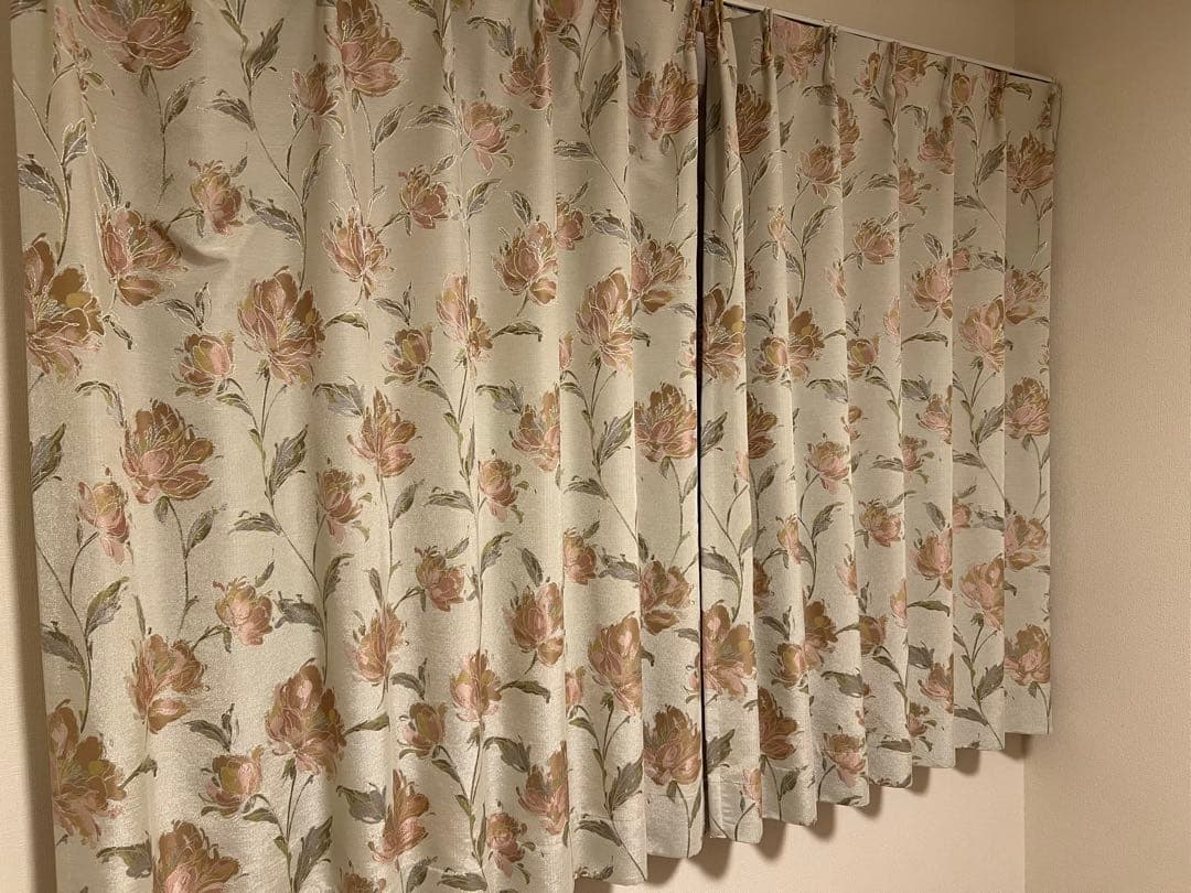 オーダーメイドカーテン 花柄 値下げ不可