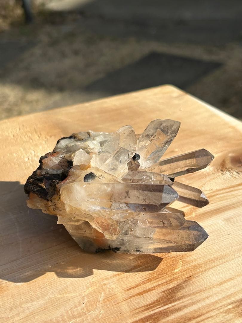 ヘマタイト水晶クラスター天然石非常に珍しい水晶29,800 ‼️大特価SALE