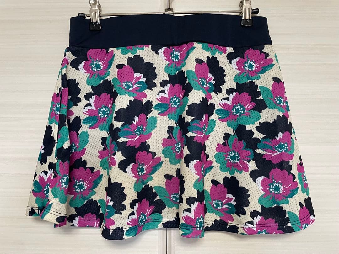 【新品】ローチェ 上下セットアップ Mサイズ ネイビー 花柄 テニスウェア