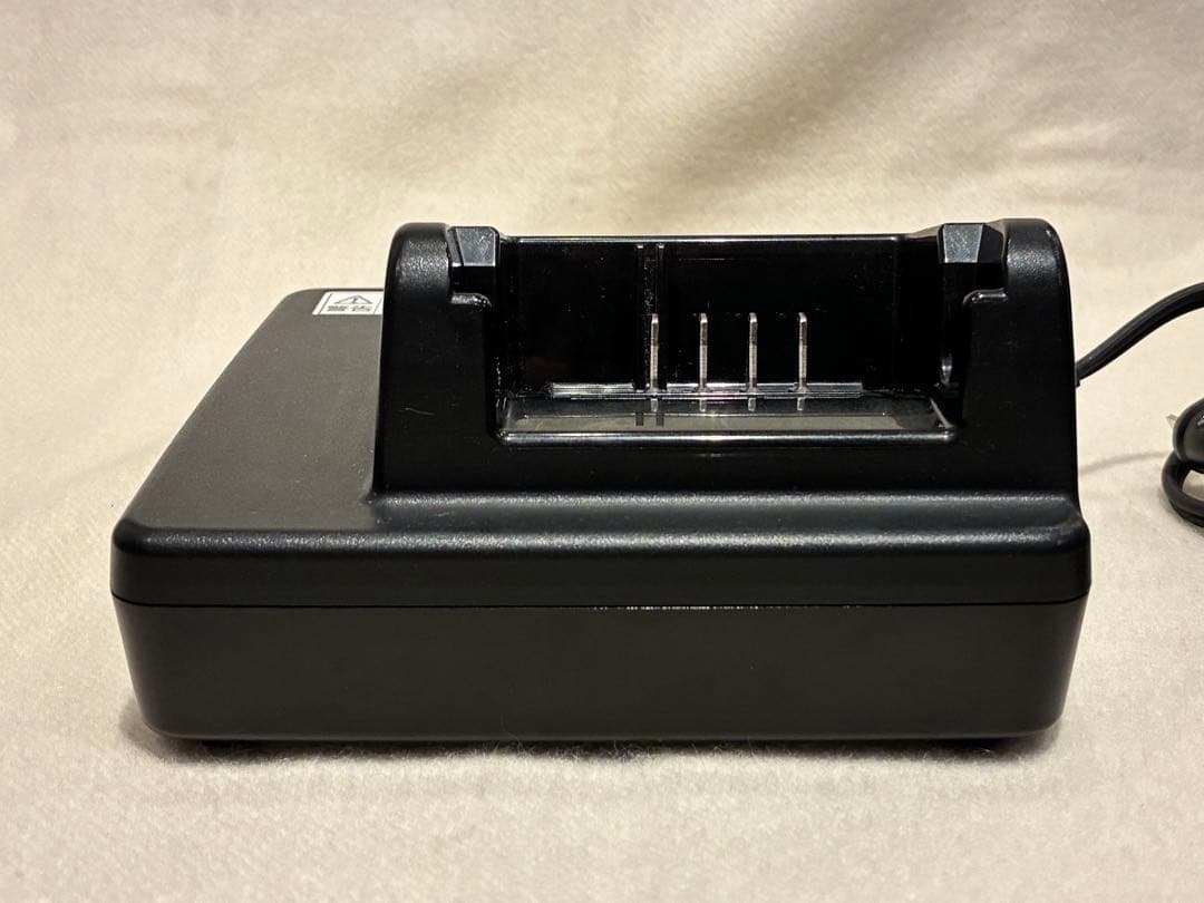 パナソニック電動自転車用バッテリー充電器 NKJ075N（美品）