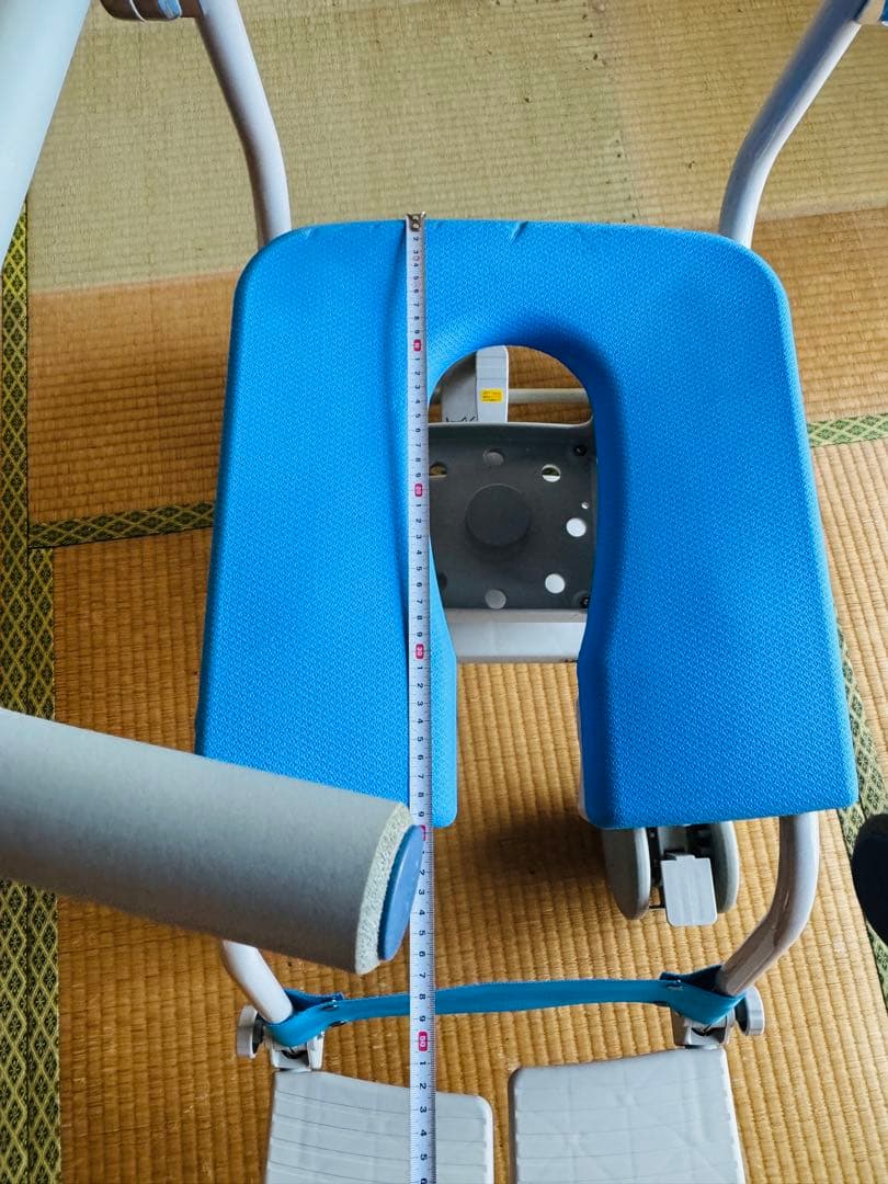 ウチエuchie 入浴用椅子 シャワーキャリー U型シート 介護用　コンパクト