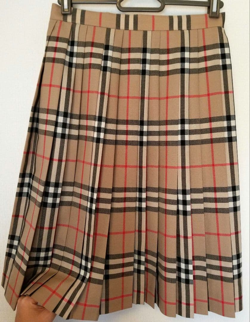 バーバリーキッズスカート未使用近 美品 上品丈 ノバチェック 茶 150 160